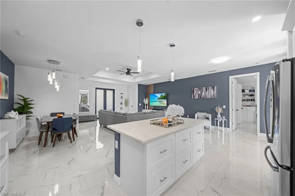 3713 25th Street SW Lehigh Acres, FL 33976