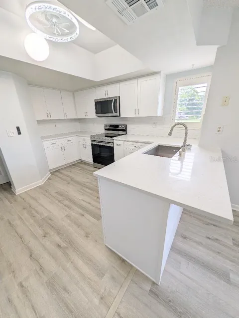 20 SHERBURY COURT