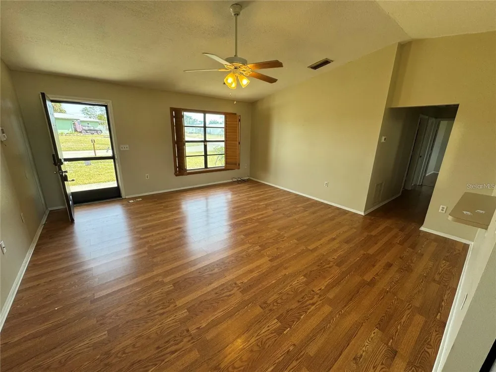 1786 DAGON ROAD Venice, FL 34293