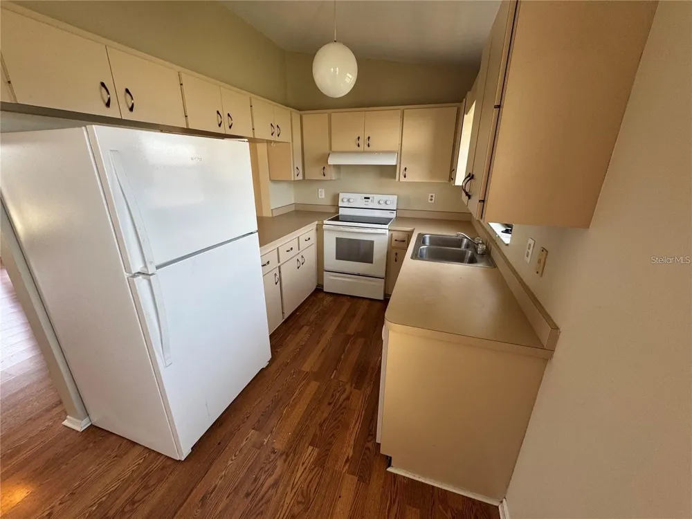 1786 DAGON ROAD Venice, FL 34293