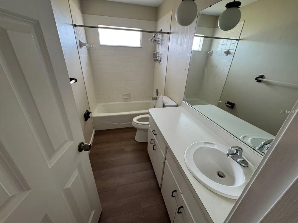 1786 DAGON ROAD Venice, FL 34293