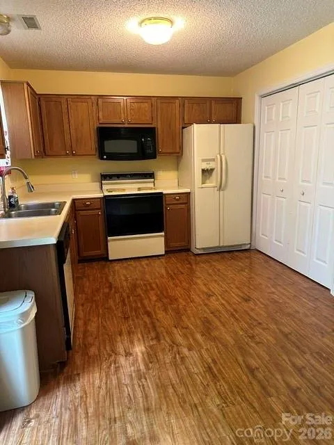 1535 20th Avenue NE Hickory, NC 28601