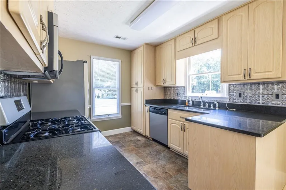 215 Valley Brook Trail Jonesboro, GA 30238