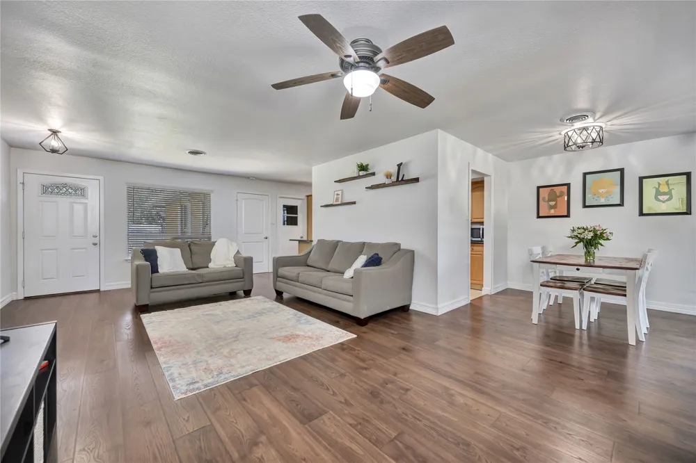 2812 Norwood Lane Arlington, TX 76013