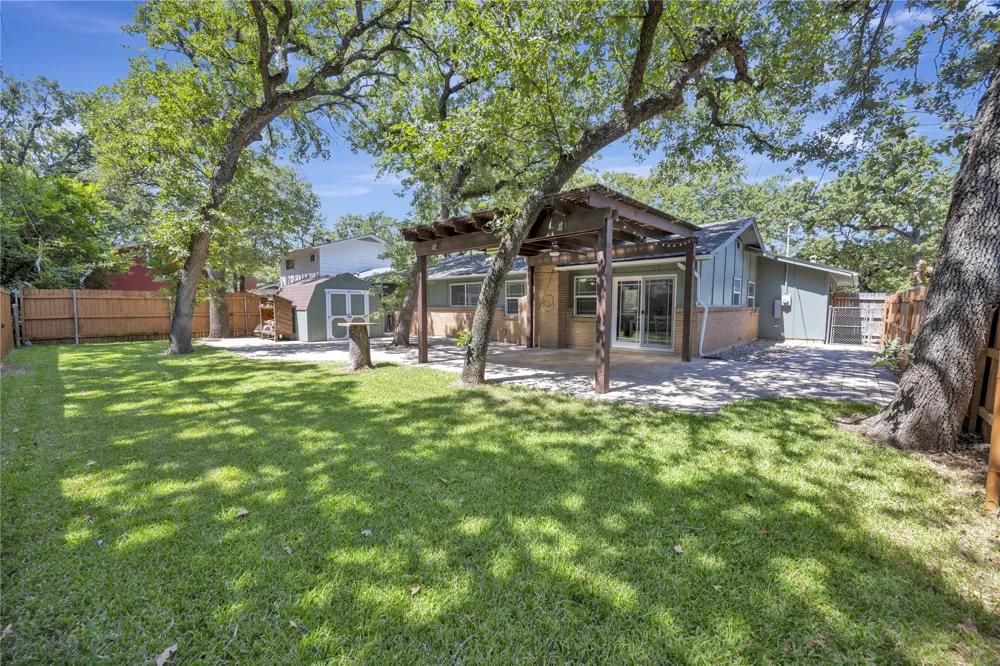 2812 Norwood Lane Arlington, TX 76013