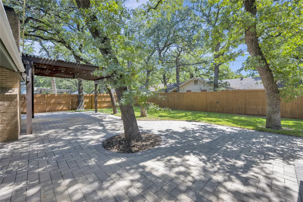 2812 Norwood Lane Arlington, TX 76013