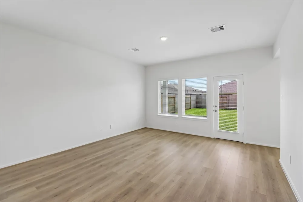 5113 Redbud Valley Drive Pearland, TX 77584