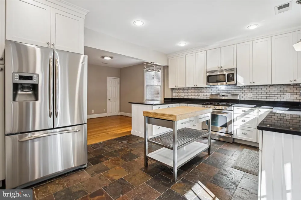 1114 21ST STREET S Arlington, VA 22202