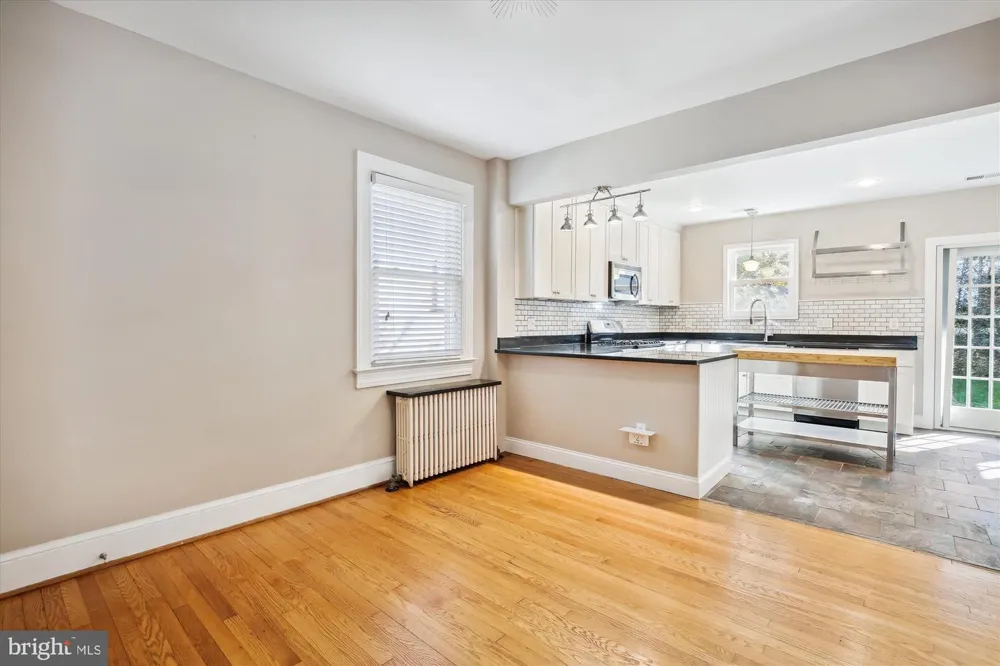 1114 21ST STREET S Arlington, VA 22202