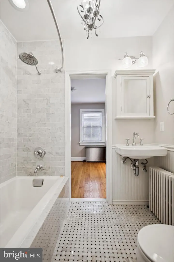 1114 21ST STREET S Arlington, VA 22202