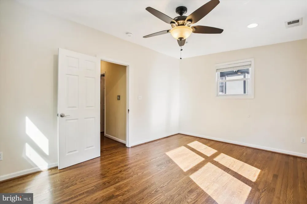1114 21ST STREET S Arlington, VA 22202