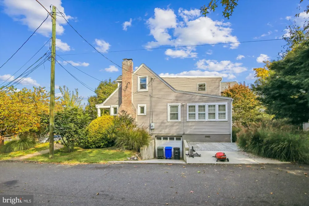 1114 21ST STREET S Arlington, VA 22202