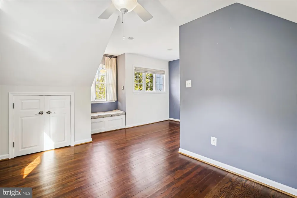 1114 21ST STREET S Arlington, VA 22202