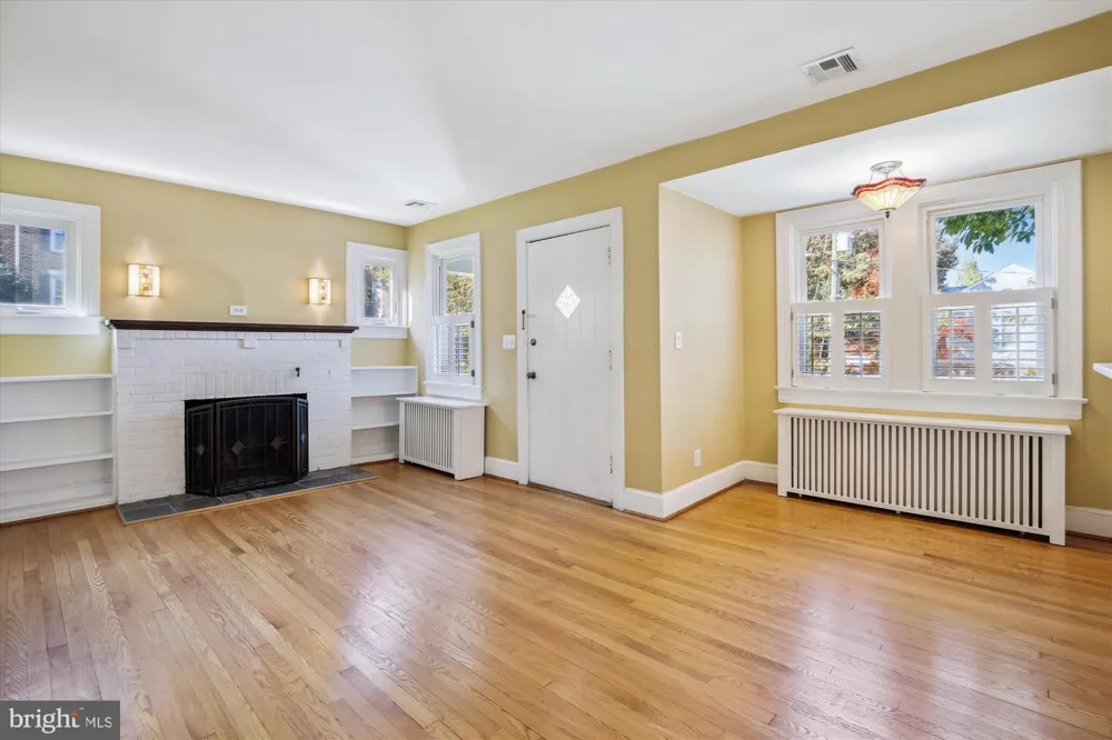 1114 21ST STREET S Arlington, VA 22202