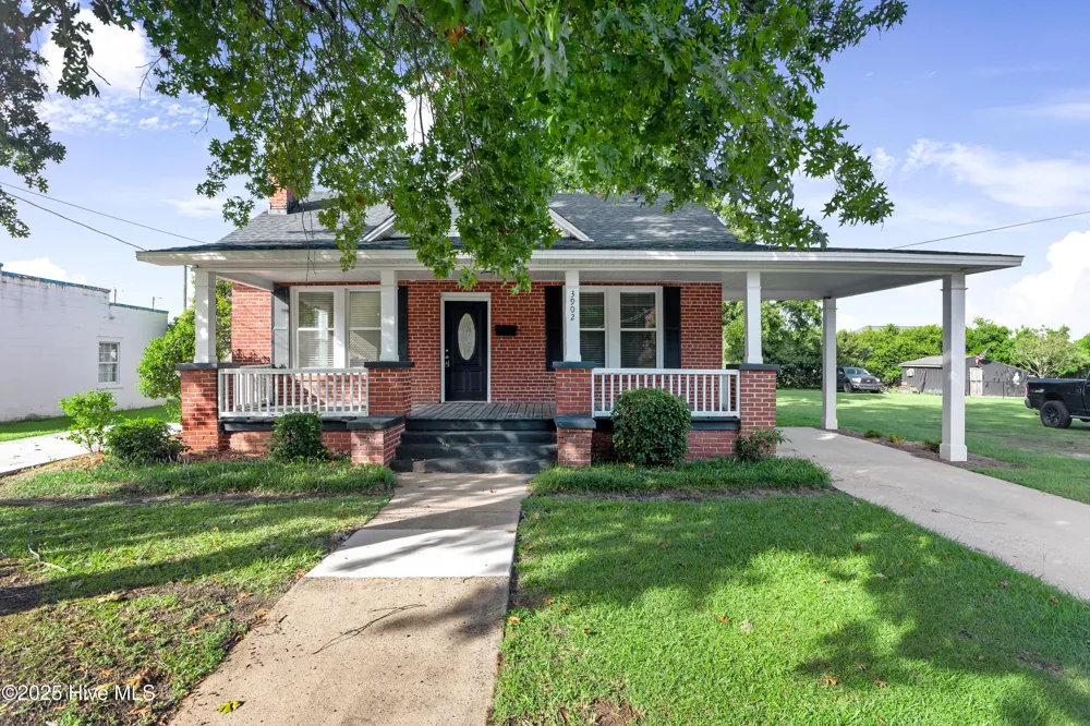 3902 W Wilson Street Farmville, NC 27828