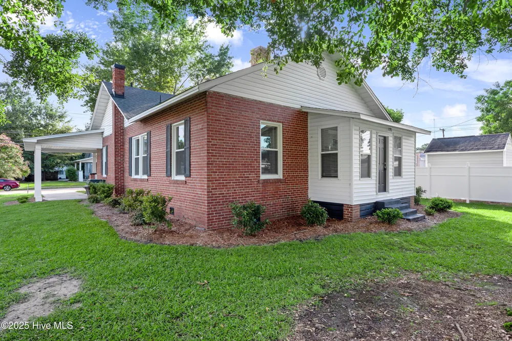 3902 W Wilson Street Farmville, NC 27828