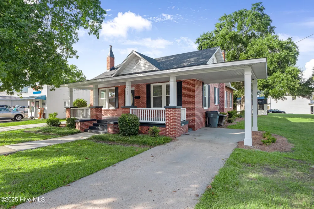 3902 W Wilson Street Farmville, NC 27828