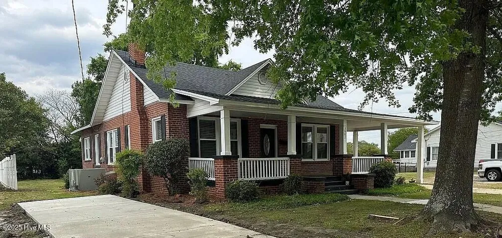 3902 W Wilson Street Farmville, NC 27828