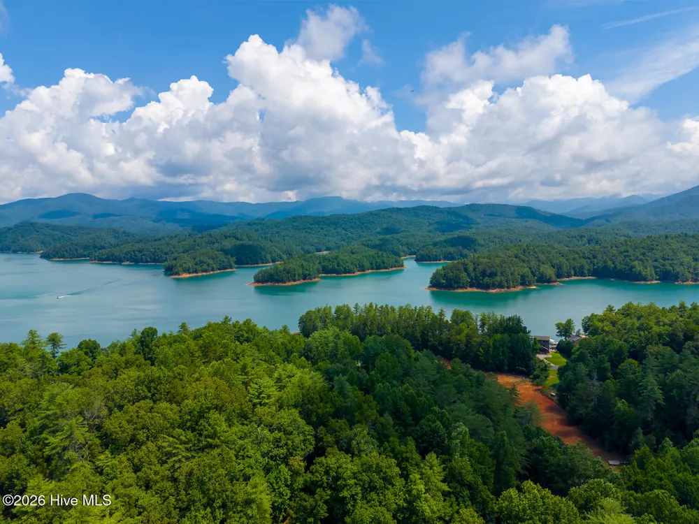 1410 Village Road Murphy, NC 28906