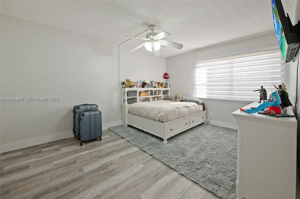 301 Racquet Club Rd #104 Weston, FL 33326