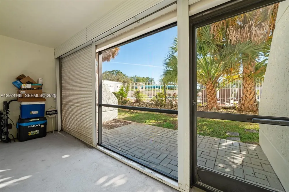 301 Racquet Club Rd #104 Weston, FL 33326