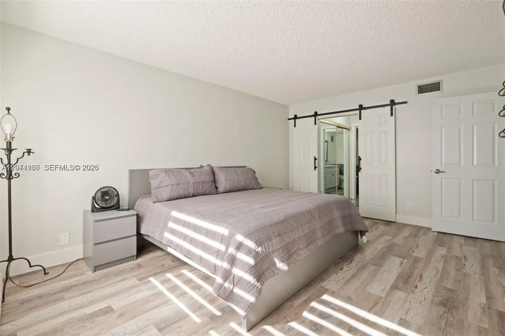 301 Racquet Club Rd #104 Weston, FL 33326
