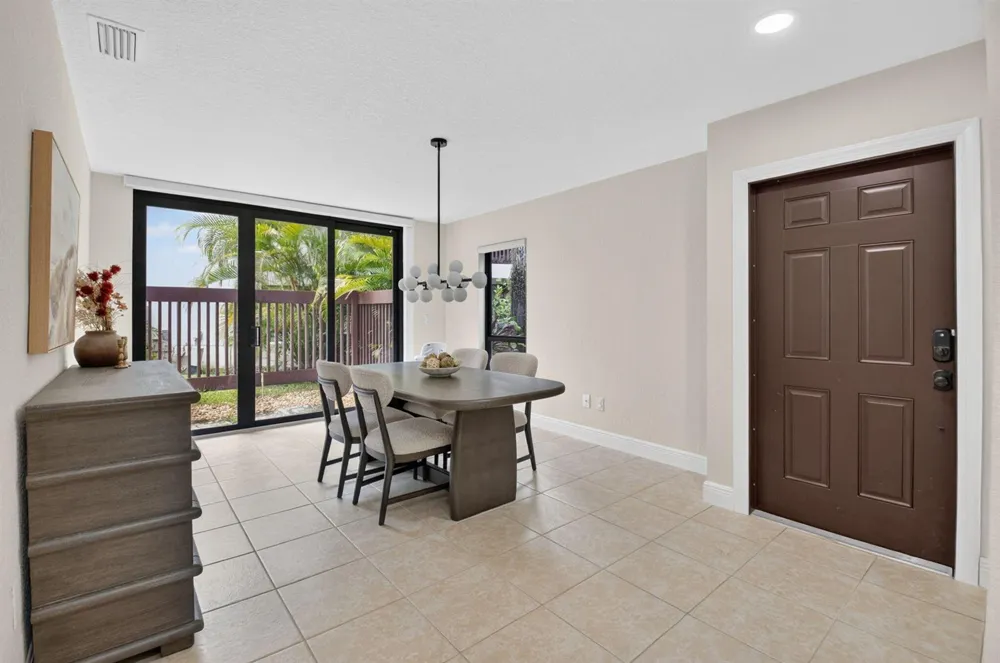 9292 Sabal Ridge Circle #C Boca Raton, FL 33434