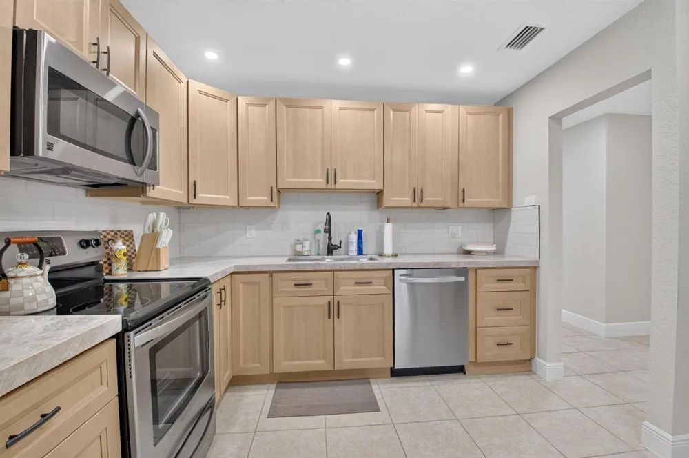 9292 Sabal Ridge Circle #C Boca Raton, FL 33434
