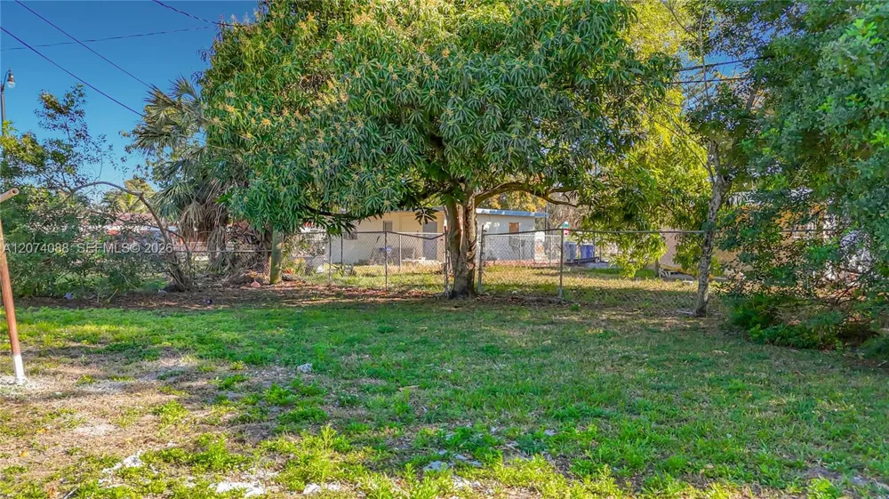 2408 NW 8th St Pompano Beach, FL 33069