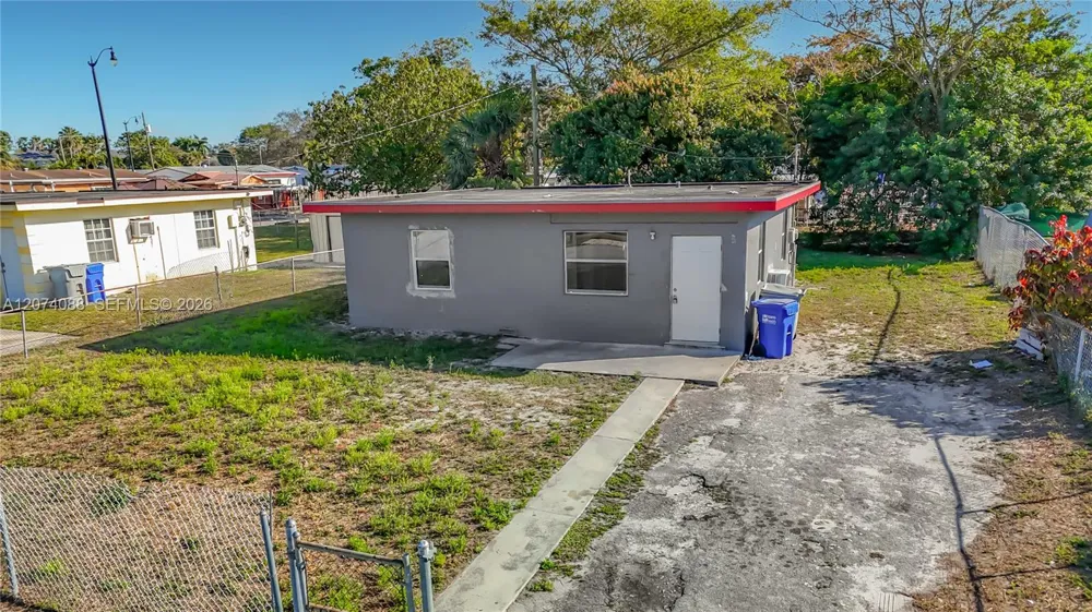 2408 NW 8th St Pompano Beach, FL 33069