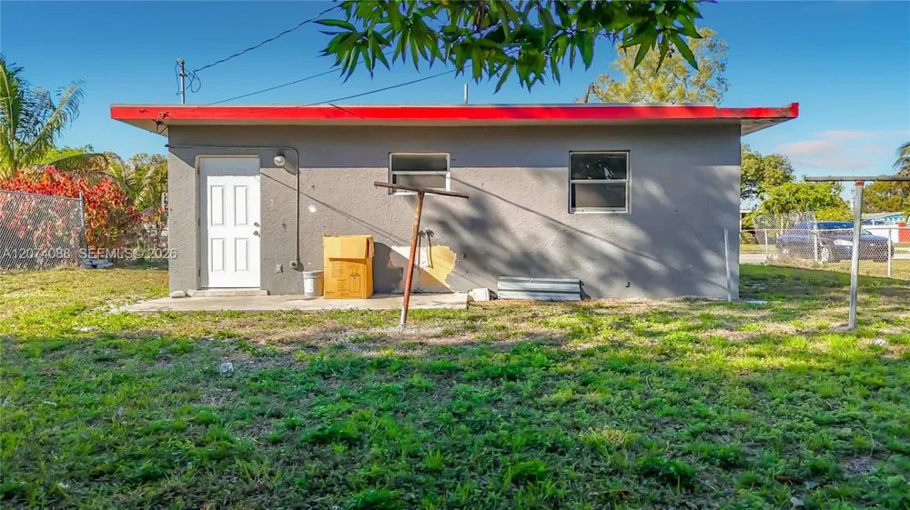 2408 NW 8th St Pompano Beach, FL 33069