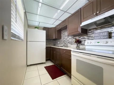 200 BONNIE BOULEVARD #117
