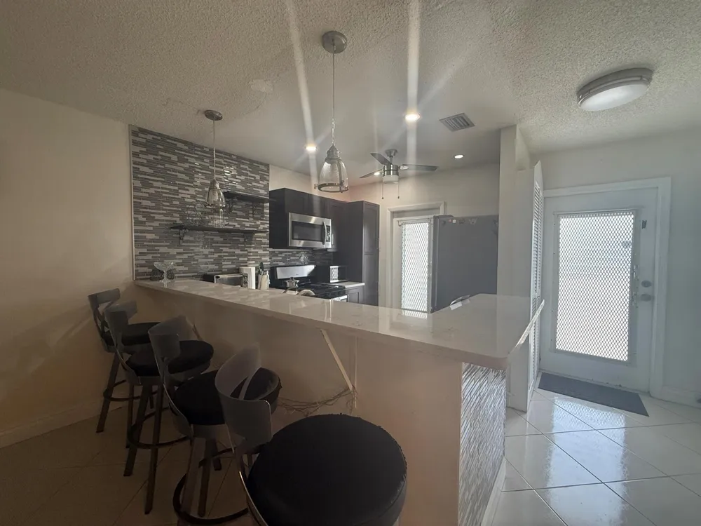 3406 NW 49TH AVENUE #515 Lauderdale Lakes, FL 33319