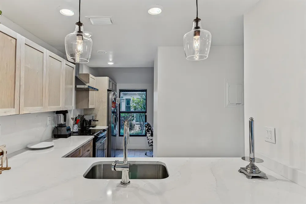 1315 MIAMI ROAD #D Fort Lauderdale, FL 33316