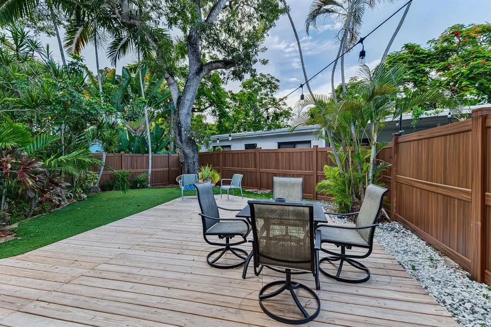 1315 MIAMI ROAD #D Fort Lauderdale, FL 33316