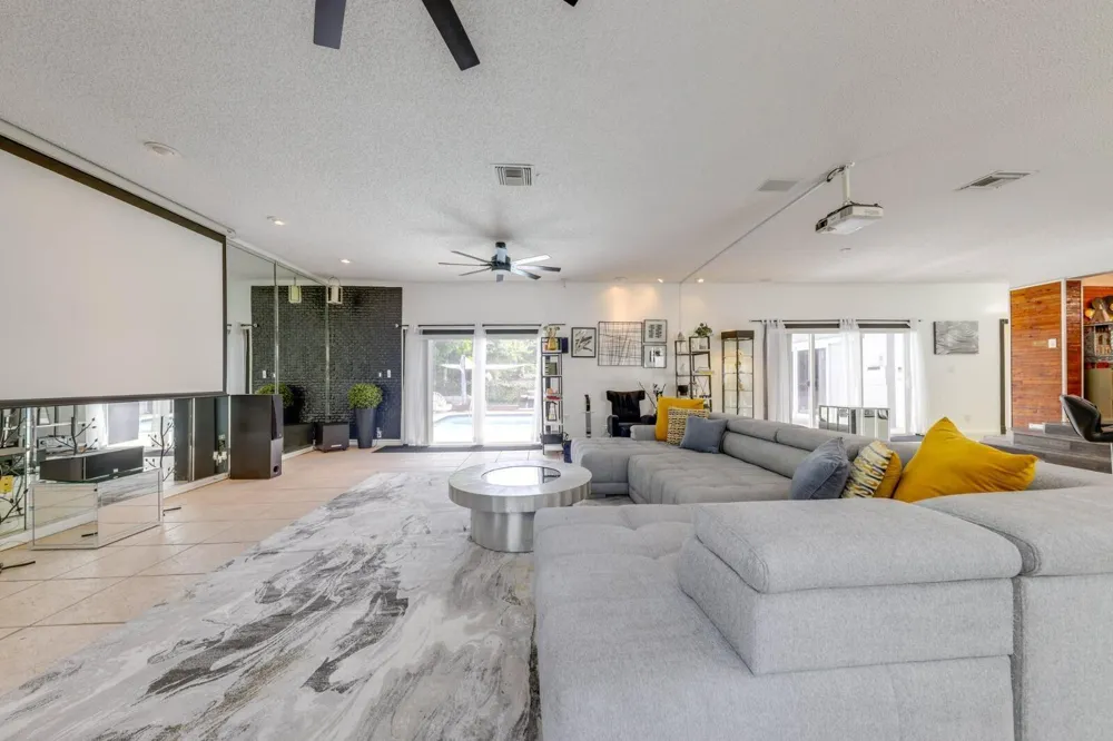 3609 SW 58TH AVENUE West Park, FL 33023