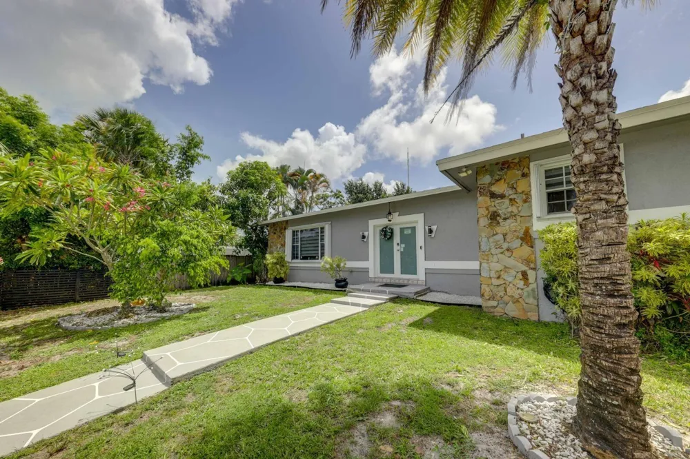 3609 SW 58TH AVENUE West Park, FL 33023