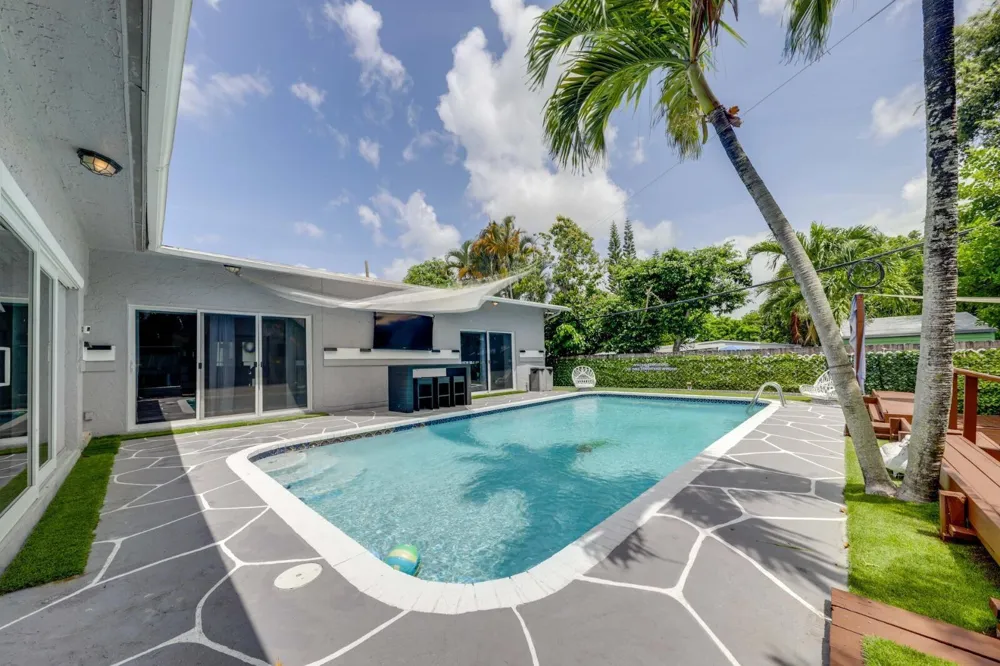 3609 SW 58TH AVENUE West Park, FL 33023