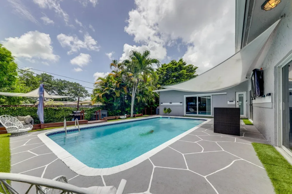 3609 SW 58TH AVENUE West Park, FL 33023