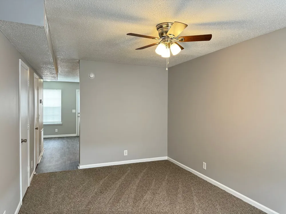 2453 W Wilson Rd #2 Clarksville, TN 37043