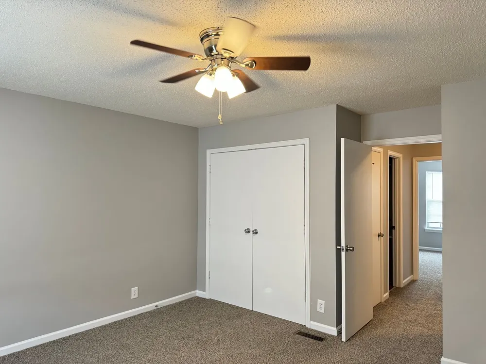 2453 W Wilson Rd #2 Clarksville, TN 37043