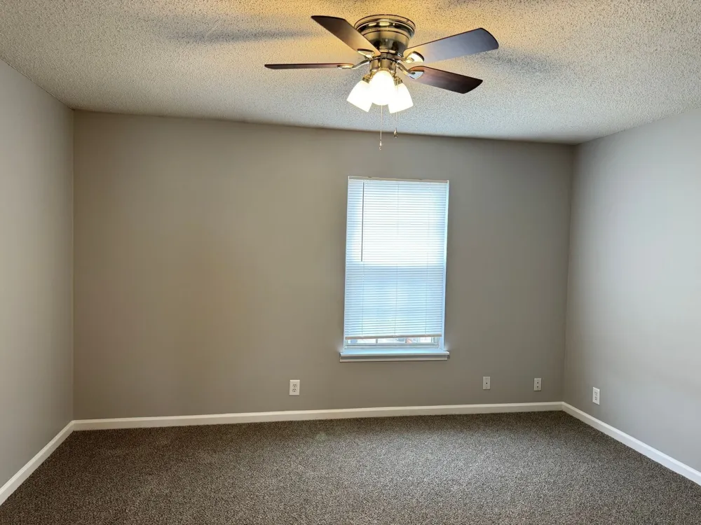2453 W Wilson Rd #2 Clarksville, TN 37043