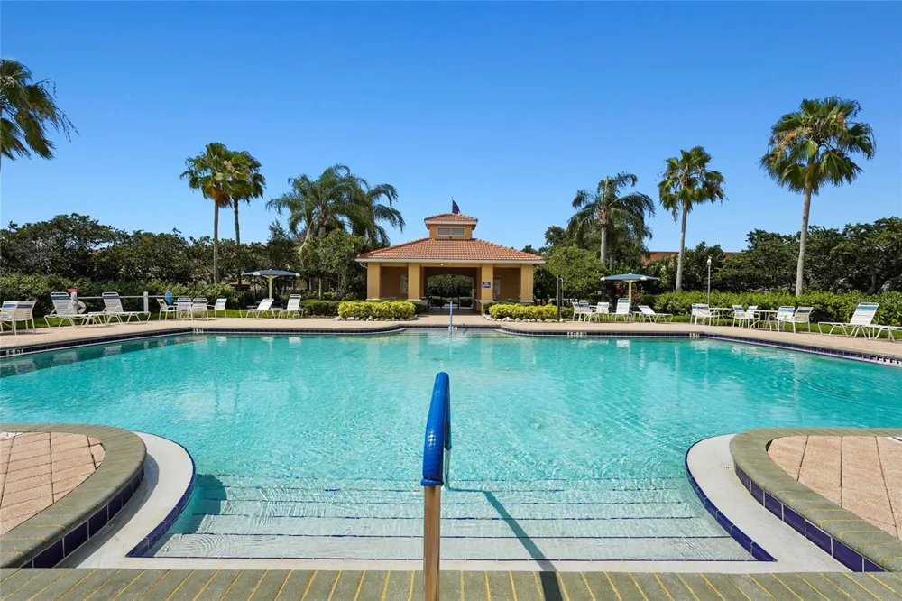 3687 PARKRIDGE CIRCLE #8-106 Sarasota, FL 34243