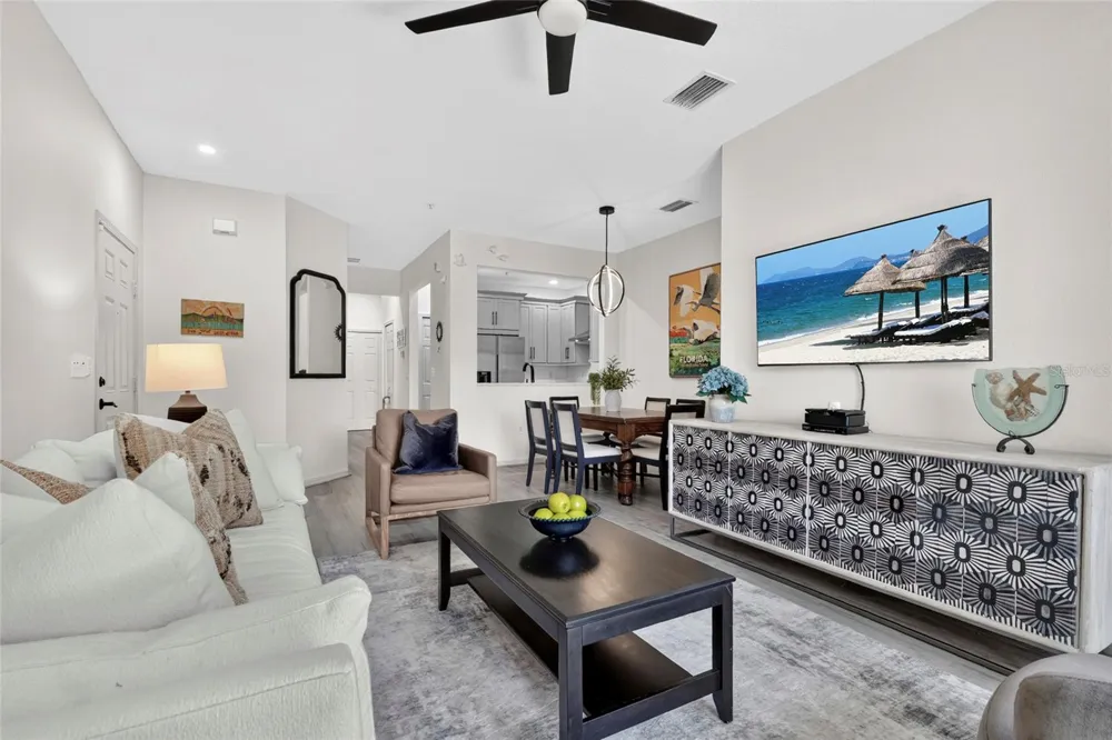 3687 PARKRIDGE CIRCLE #8-106 Sarasota, FL 34243