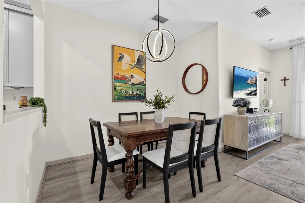3687 PARKRIDGE CIRCLE #8-106 Sarasota, FL 34243