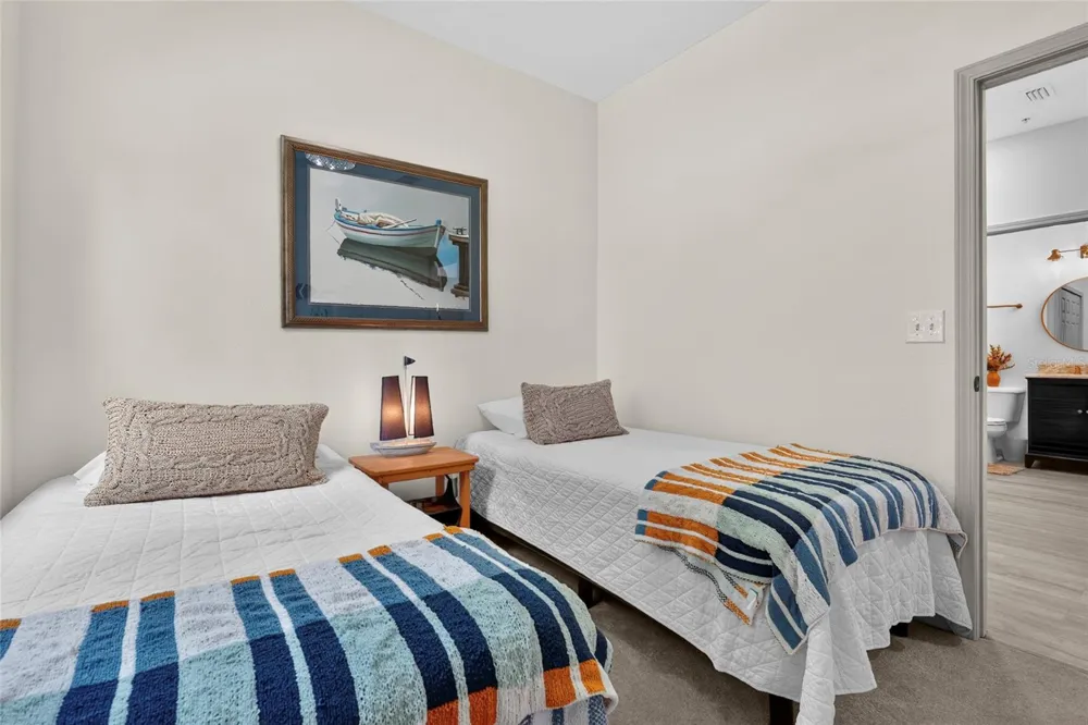 3687 PARKRIDGE CIRCLE #8-106 Sarasota, FL 34243