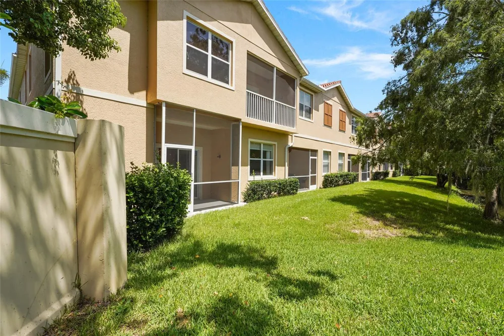 3687 PARKRIDGE CIRCLE #8-106 Sarasota, FL 34243