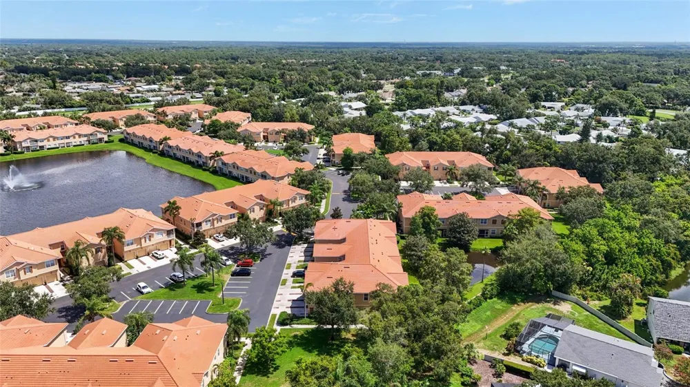 3687 PARKRIDGE CIRCLE #8-106 Sarasota, FL 34243
