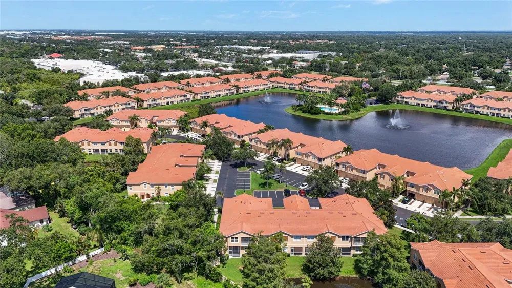 3687 PARKRIDGE CIRCLE #8-106 Sarasota, FL 34243
