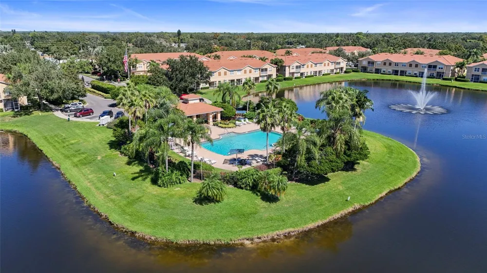 3687 PARKRIDGE CIRCLE #8-106 Sarasota, FL 34243